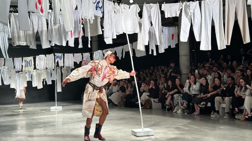 Ronaldo Fraga apresenta coleção 'Cartas de Algodão' na SPFW