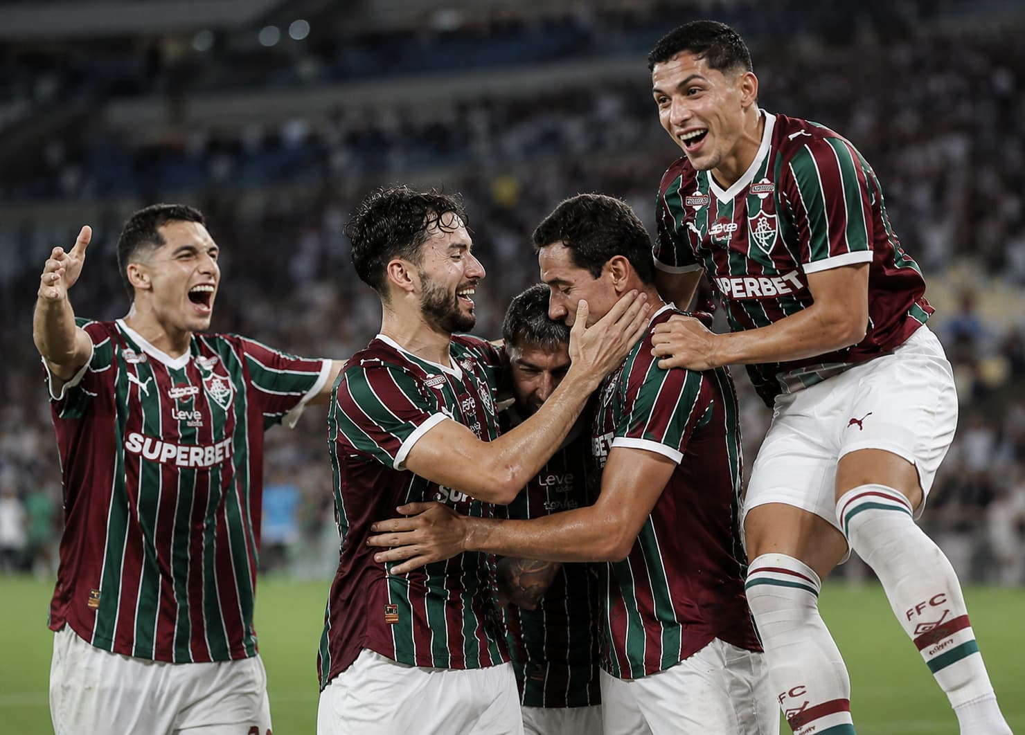 Fluminense entra em duelo chave com retornos de Thiago Silva e Savarino contra o Internacional