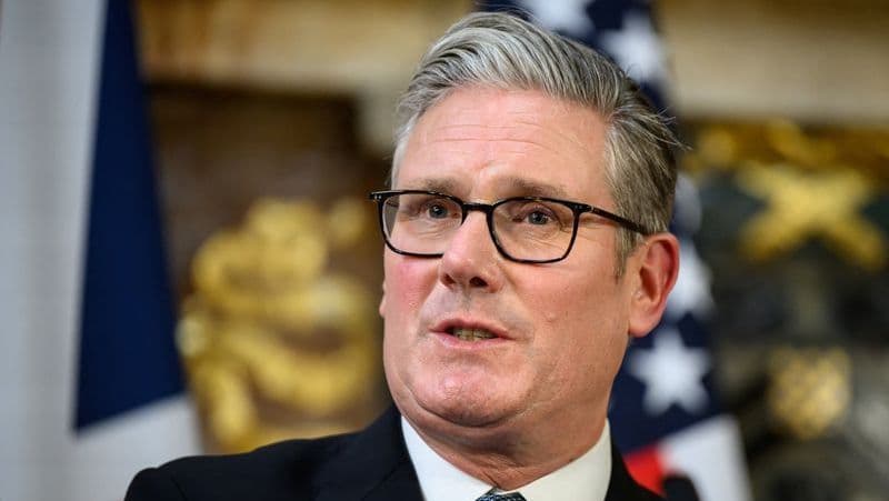 Keir Starmer convoca luta contra antissemitismo após ataques em Londres