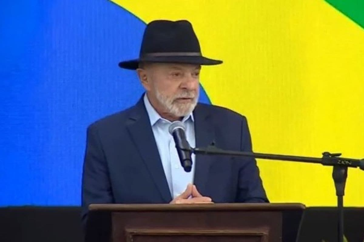 Lula descarta aumento de tarifas dos EUA em visita a São José dos Campos