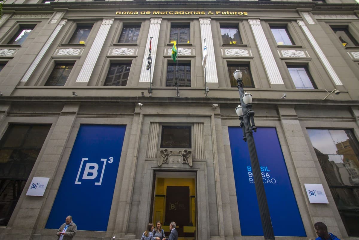 Mercado reage a dados econômicos e política monetária nesta quarta-feira