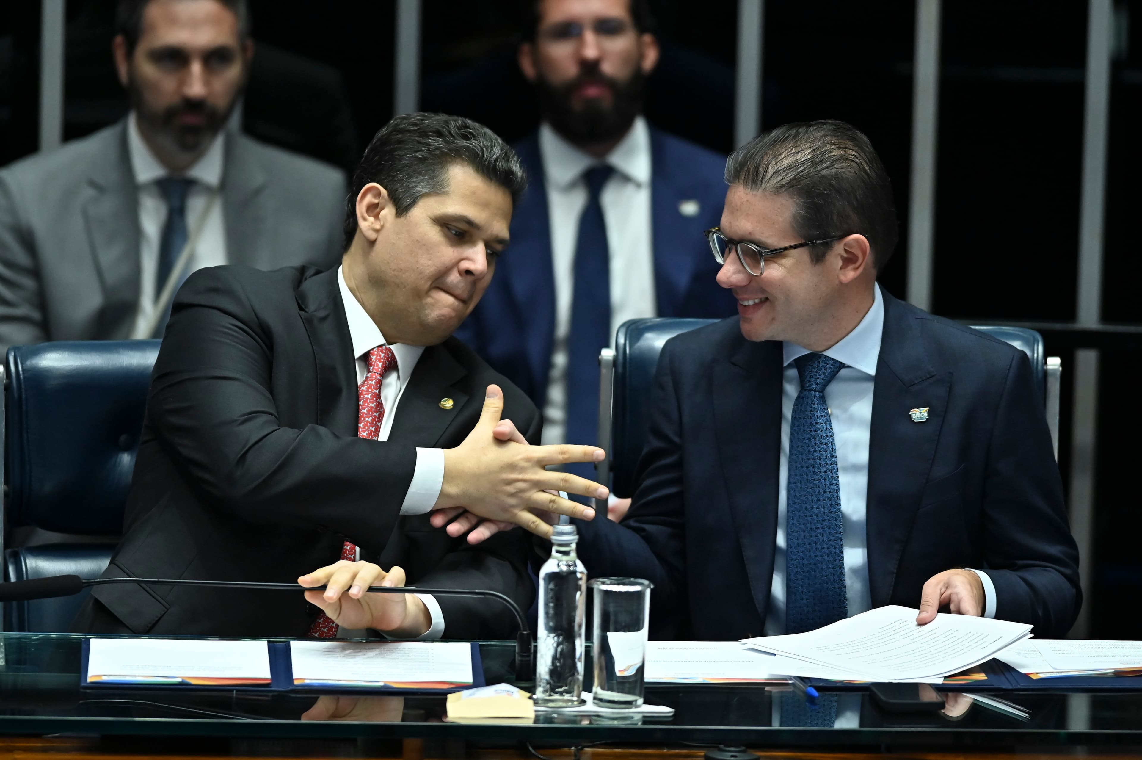 Desafios da Reeleição para Hugo Motta e Davi Alcolumbre em 2027