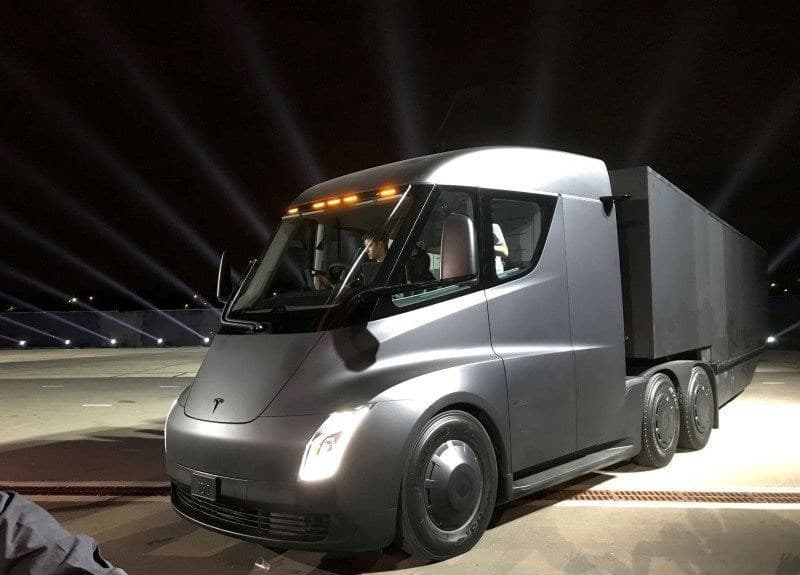 Tesla apresentará caminhão Semi na IAA Transportation na Alemanha