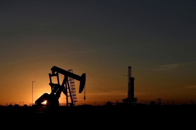 Tensões no Oriente Médio elevam preços do petróleo nesta segunda-feira
