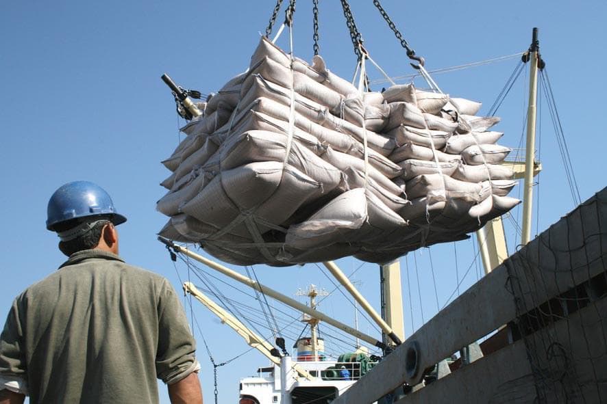 Exportações brasileiras de açúcar se destacam com redução na produção indiana