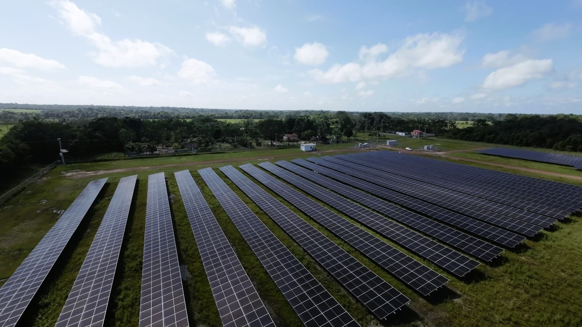 Brasil enfrenta excesso de oferta de energia solar distribuída
