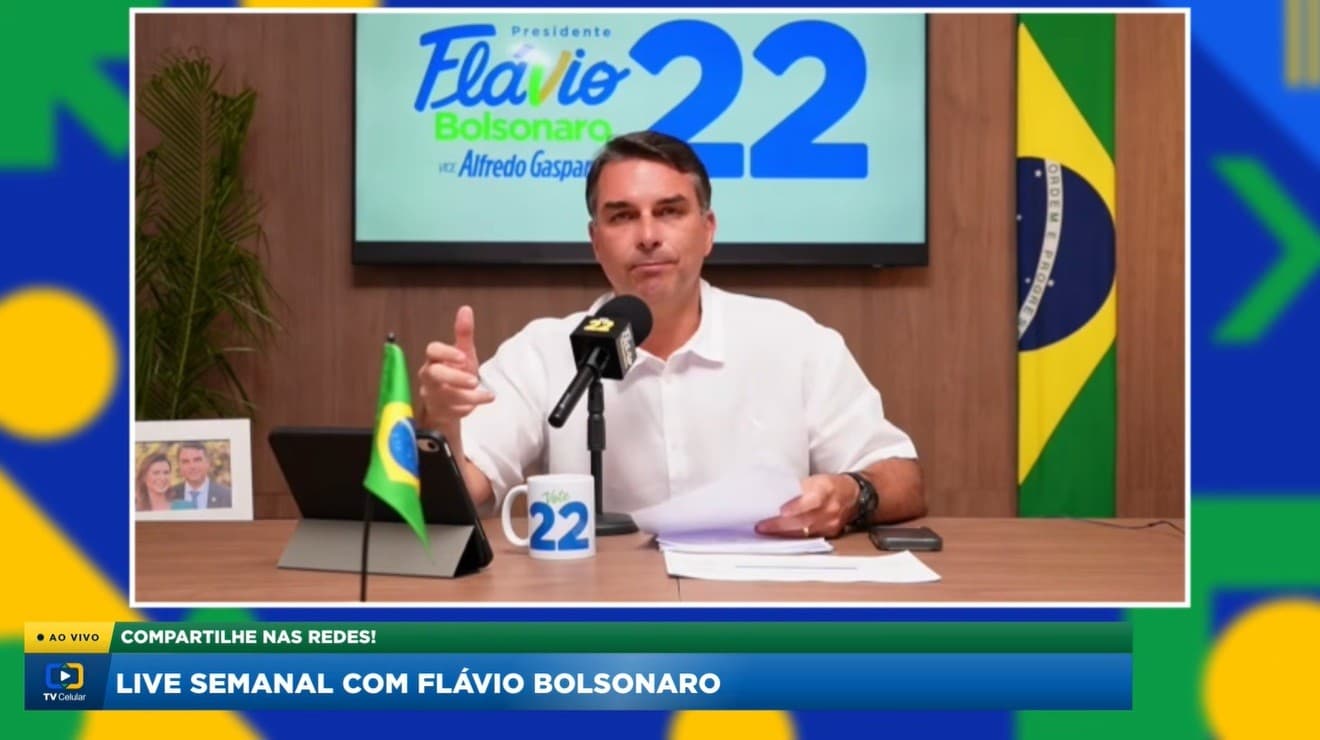 Flávio Bolsonaro planeja recrutar fiscais para eleições