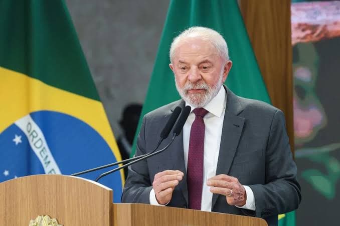 Brasil hoje: Congresso discute fim da 'taxa das blusinhas' e Lula retoma diálogo com Alcolumbre