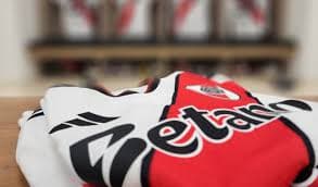 River Plate em Campo: Duelo Contra Independiente Santa Fé na Copa Sul-Americana