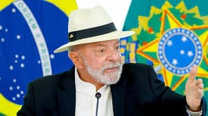 Paraguai convoca embaixador brasileiro após declarações de Lula