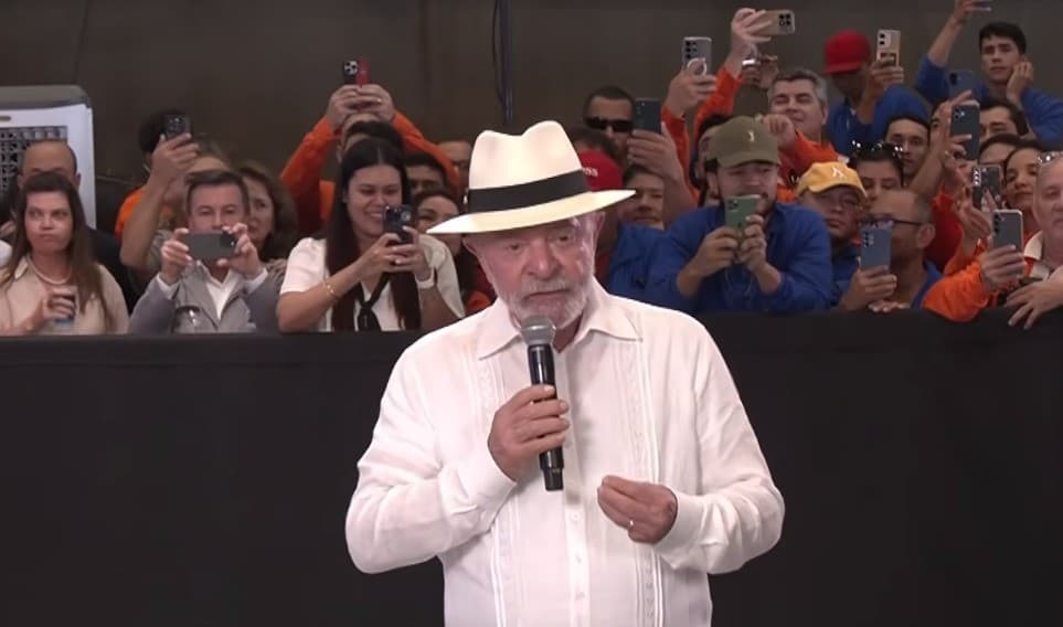 Lula enfatiza divisão de afazeres domésticos entre homens e mulheres
