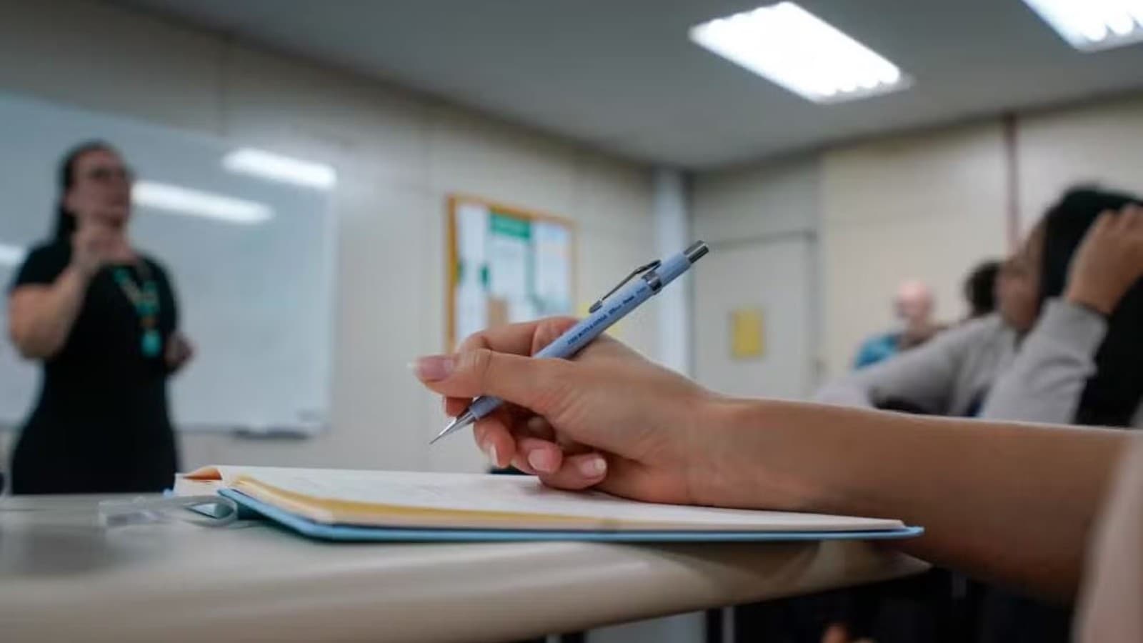 Educação financeira pode ganhar espaço nas escolas brasileiras