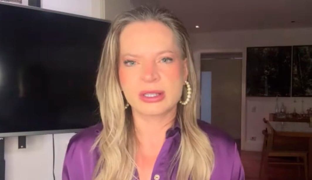 Joice Hasselmann chama Flávio Bolsonaro de “o pior dos Bolsonaro”