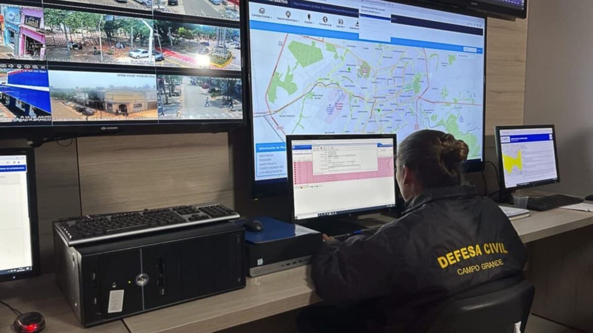 Campo Grande em alerta após ventos causarem danos no Sudeste
