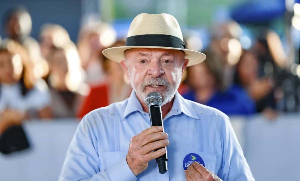 Aprovação do governo Lula atinge 54% em Brasília