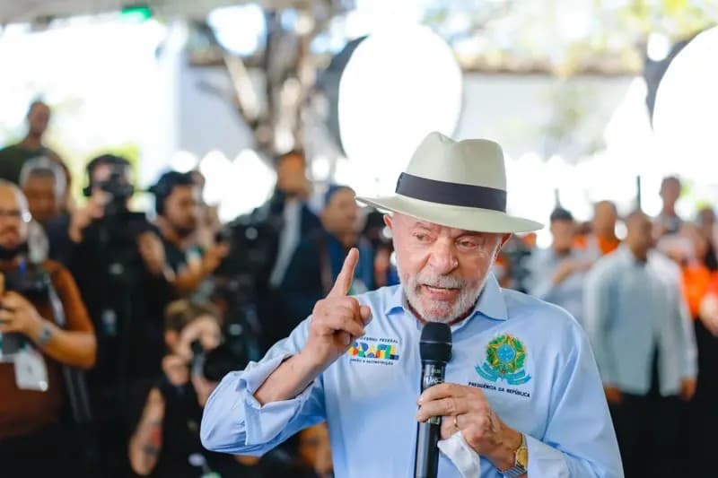 Lula critica filhos de Bolsonaro por tarifas dos EUA ao Brasil