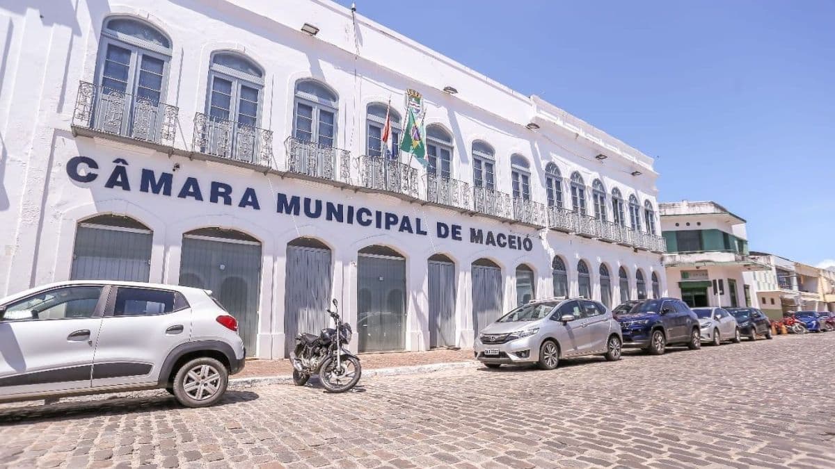 Semana em Maceió inicia ensolarada, mas chuvas moderadas chegam