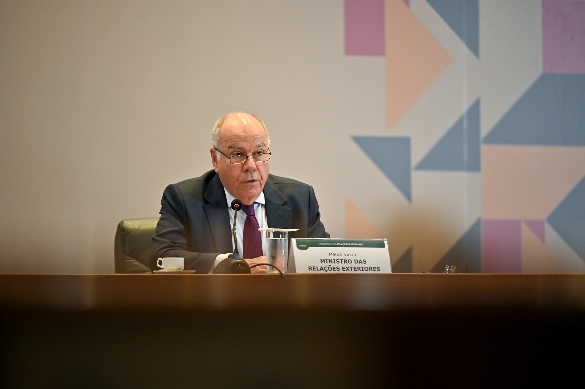 Chanceler Mauro Vieira alerta sobre riscos de ação militar dos EUA no Brasil
