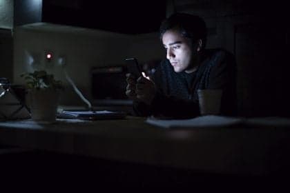 Regulamentação busca combater fadiga digital entre trabalhadores