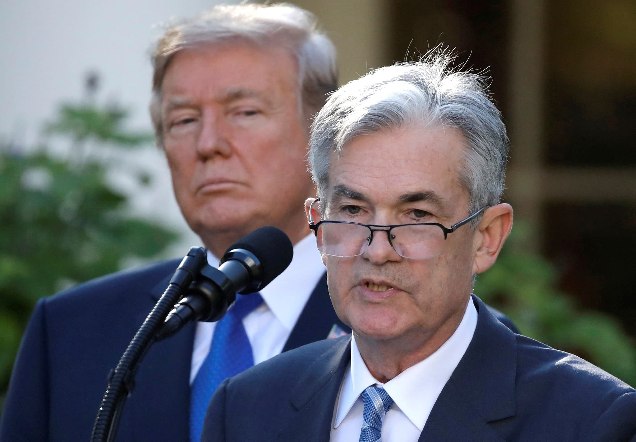Trump ameaça demitir presidente do Fed se não deixar cargo