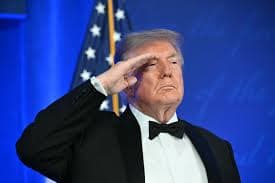Discurso de Trump na Casa Branca marca momento com correspondentes internacionais