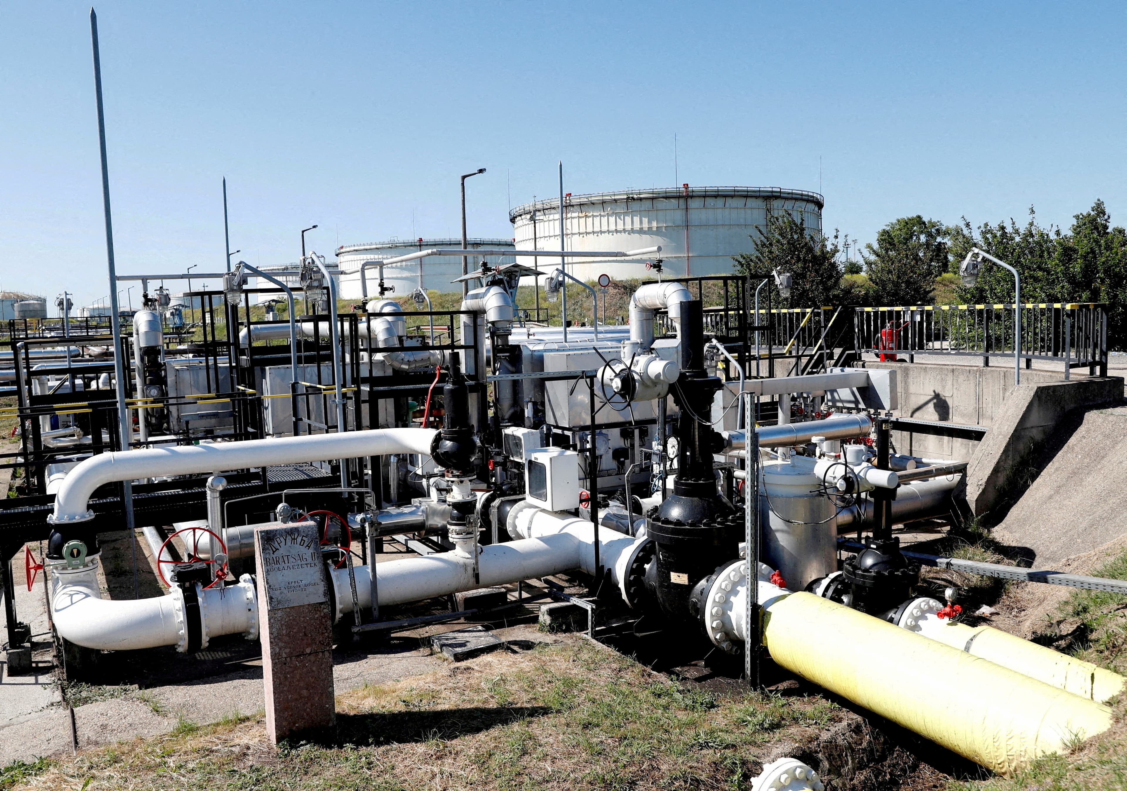EUA consideram reiniciar sanções ao petróleo russo