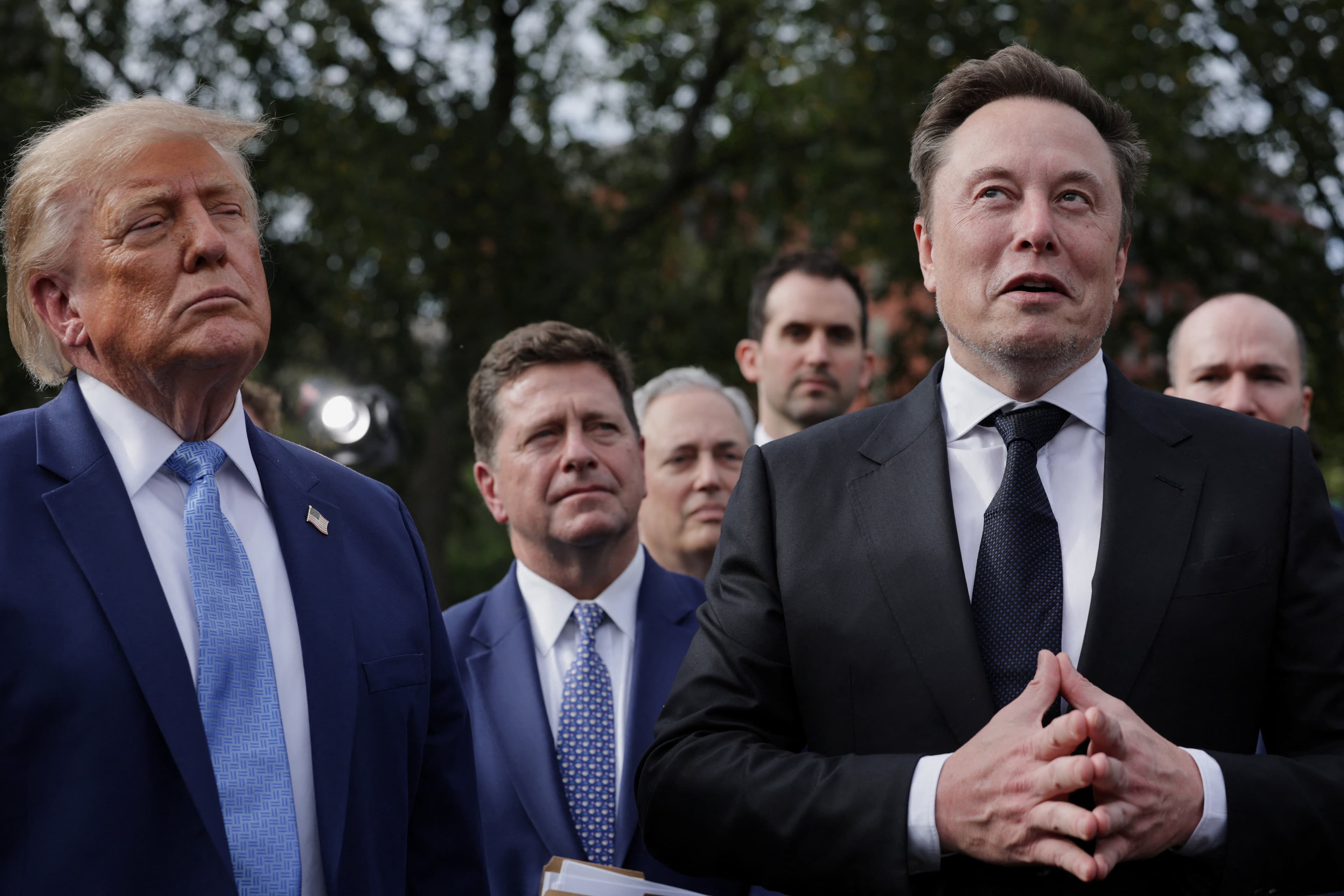 Trump entrega Medalha Nacional de Ciência a Elon Musk e outros líderes tecnológicos
