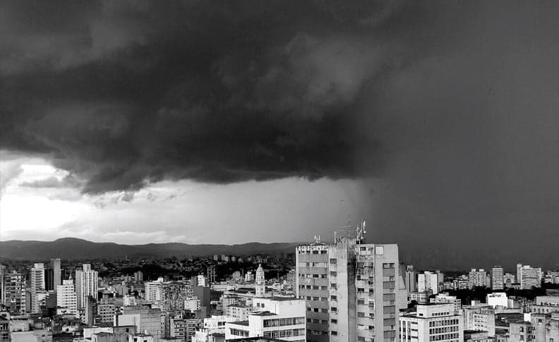 Alerta de chuvas fortes e ventos intensos atinge o Nordeste