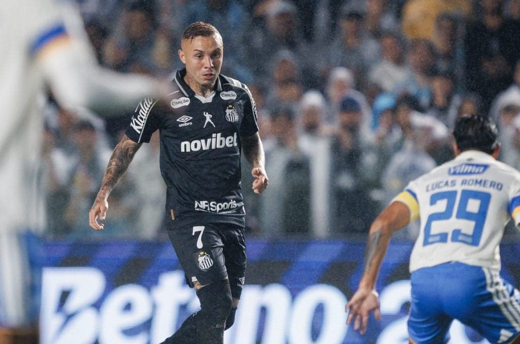 Cebolinha brilha na estreia e Santos vence Cruzeiro no Brasileiro