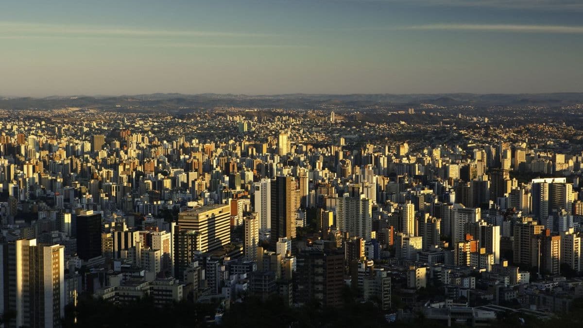 Belo Horizonte terá chuvas fracas e sol no fim de semana