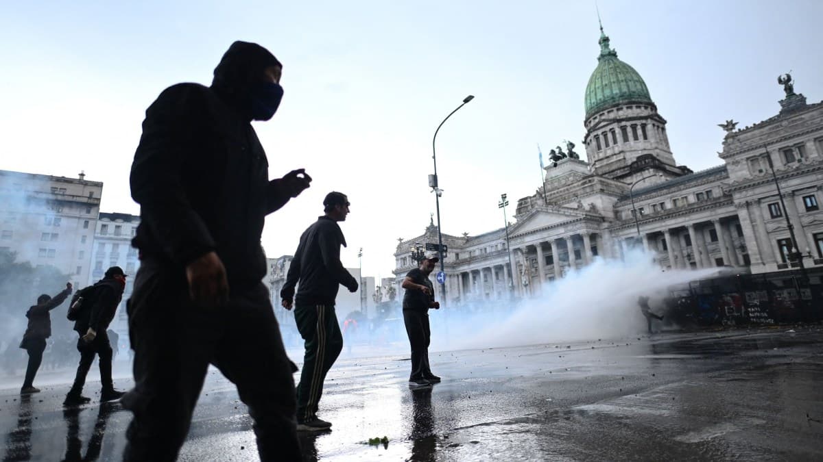 Conflito em Buenos Aires por financiamento de universidades públicas