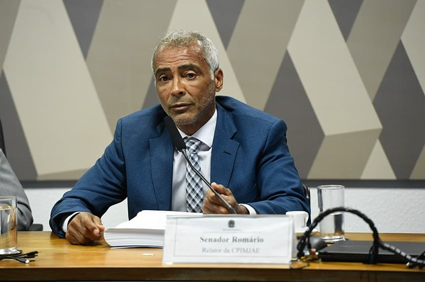 Romário contestou penhora de salário no Senado por dificuldade financeira