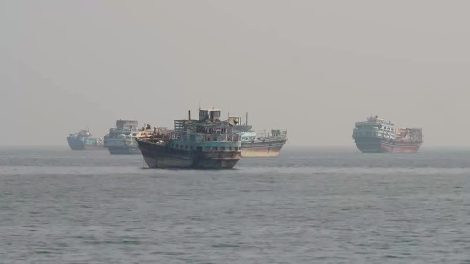 EUA restringem proteção militar a navios no Estreito de Ormuz