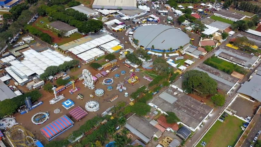 Expoingá 2026 reúne líderes do agronegócio em Maringá