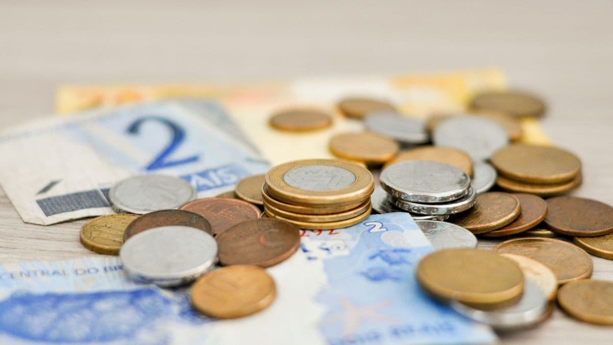 Apenas 23% dos brasileiros conseguem poupar dinheiro regularmente