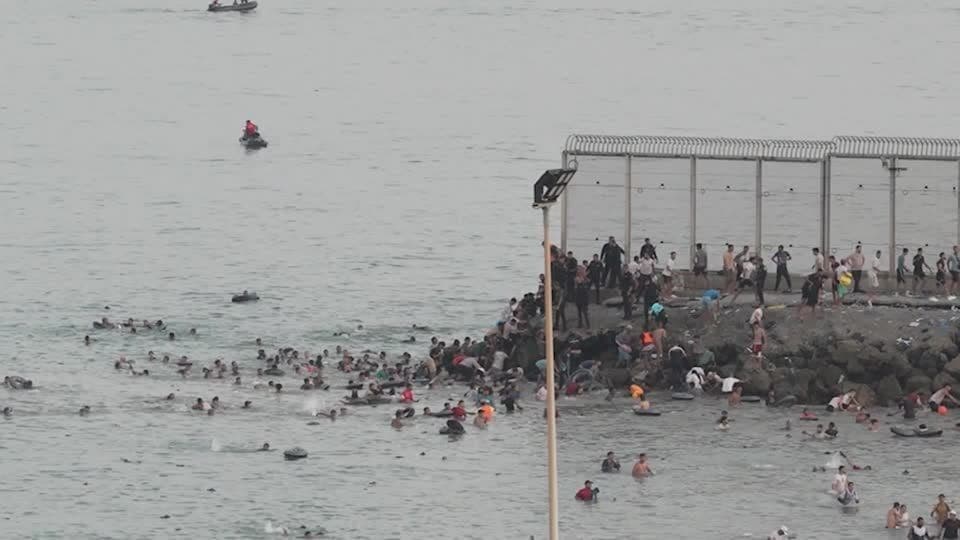 Viagem em massa: 49 mil migram para Ceuta em 24 horas
