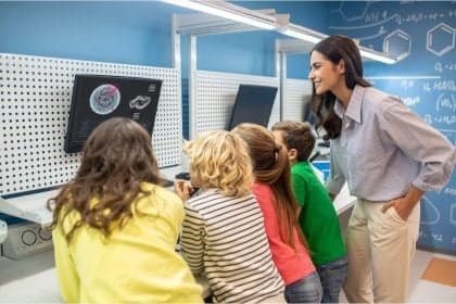 CNE define diretrizes sobre uso de IA nas escolas brasileiras