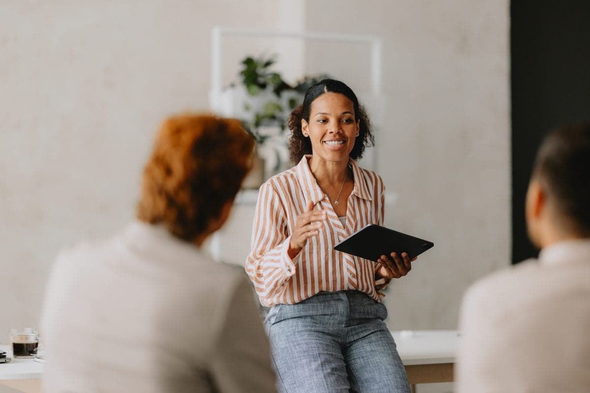Mulheres ocupam 38% das lideranças no Brasil, mas ainda há desafios