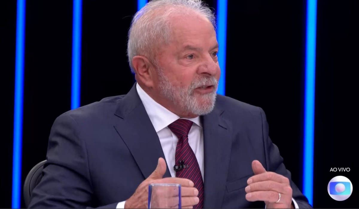 Lula nega conhecer Roberta Luchsinger, apesar de fotos juntos