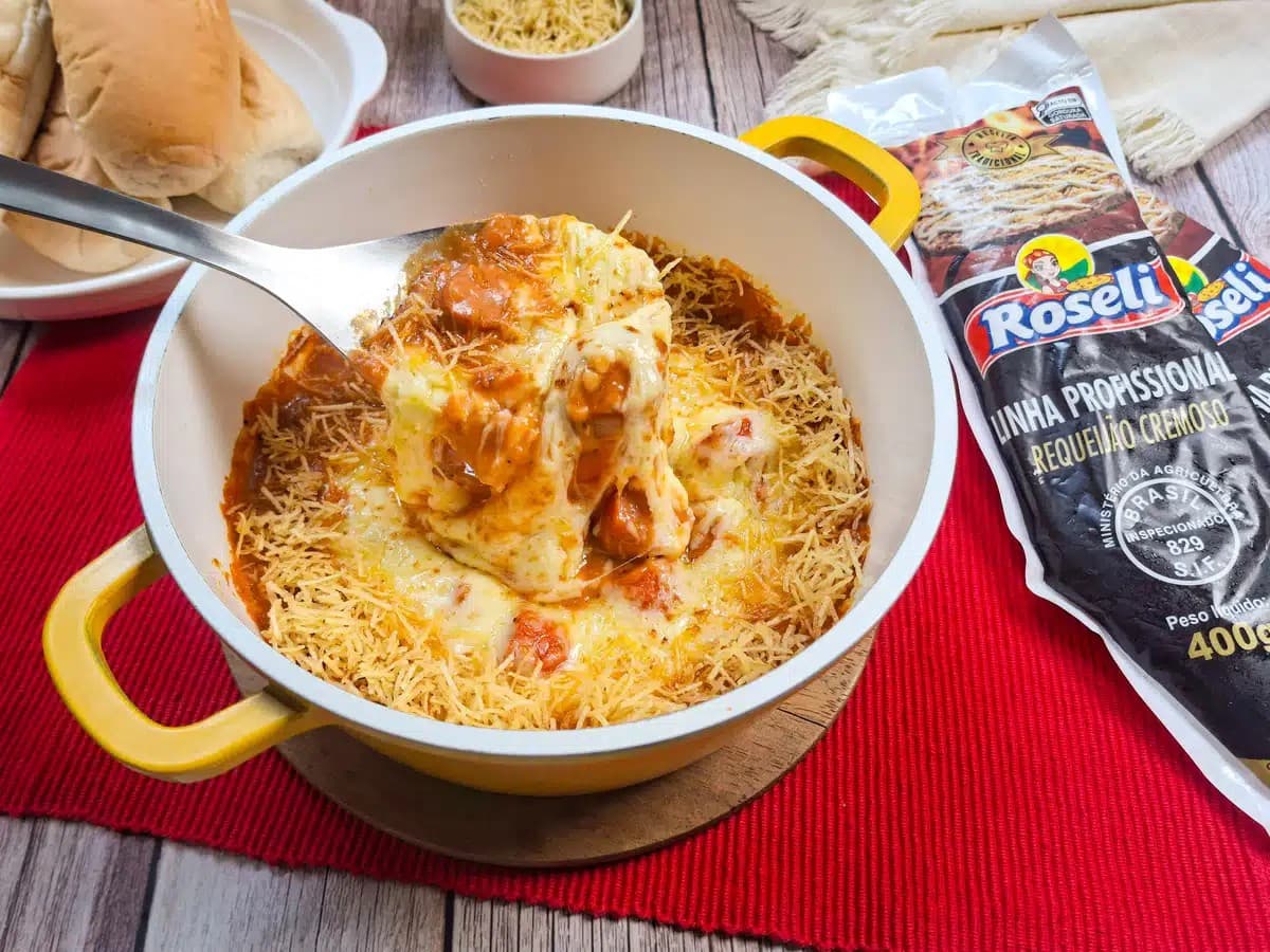 Cachorro-quente de forno: praticidade e sabor em sua festa