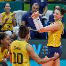 Seleção Brasileira de Vôlei Feminino Mantém Rendimento Impecável no Sul-Americano