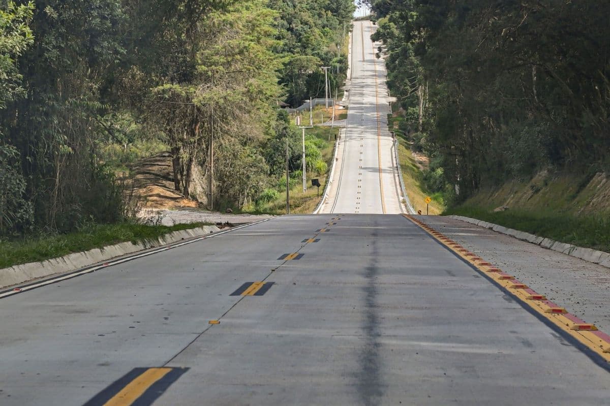 Paraná lidera com 979 km de rodovias de concreto e investimentos de R$ 5,1 bi