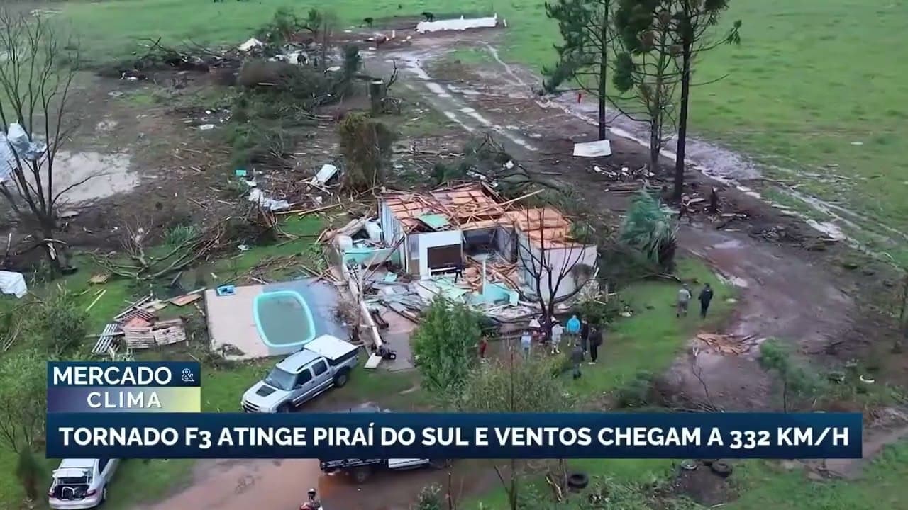 Tornado F3 causa devastação em Piraí do Sul, Paraná