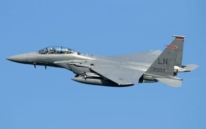 Irã derruba caças americanos e busca piloto desaparecido