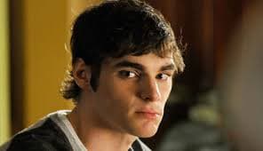 RJ Mitte, de Breaking Bad, falece aos 34 anos