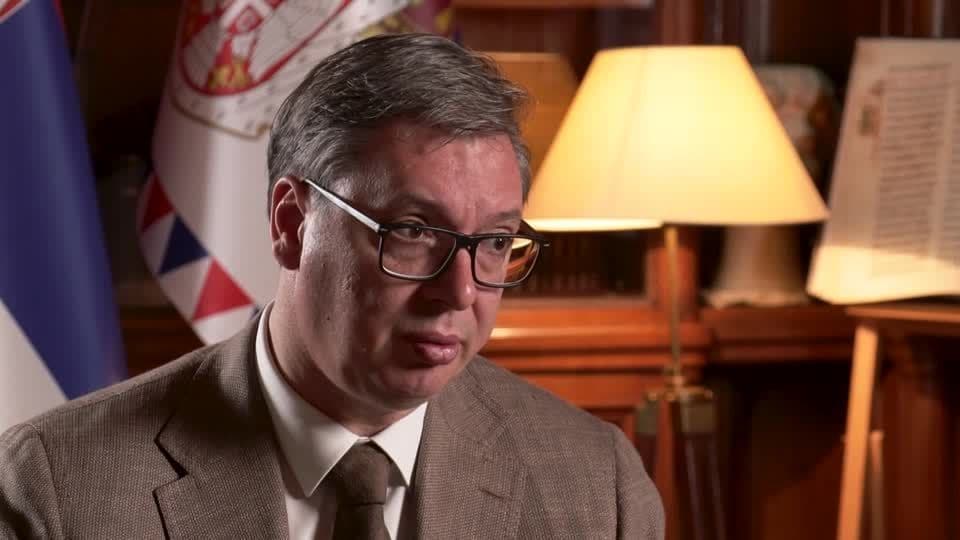 Vucic anuncia renúncia após protestos de estudantes na Sérvia