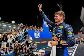 Horário F1: Verstappen Conquista Sua Segunda Pole em Singapura