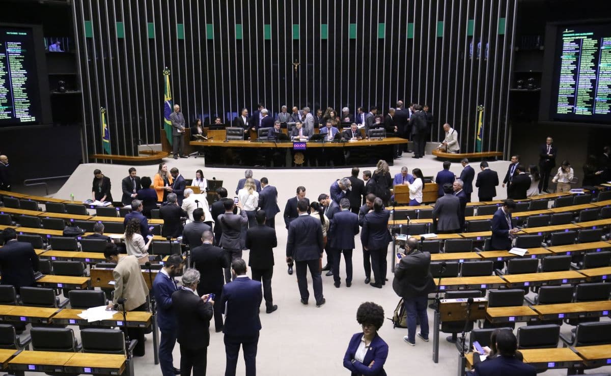 Lula veta projeto de dosimetria e Congresso analisa veto