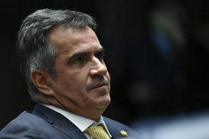 André Mendonça impõe sigilo em investigação sobre Ciro Nogueira