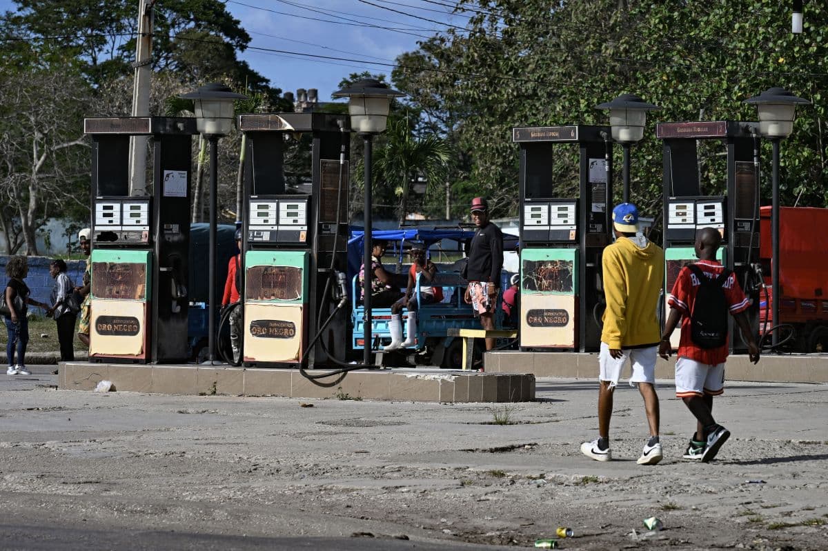 Governo Lula lança MP para conter preços dos combustíveis